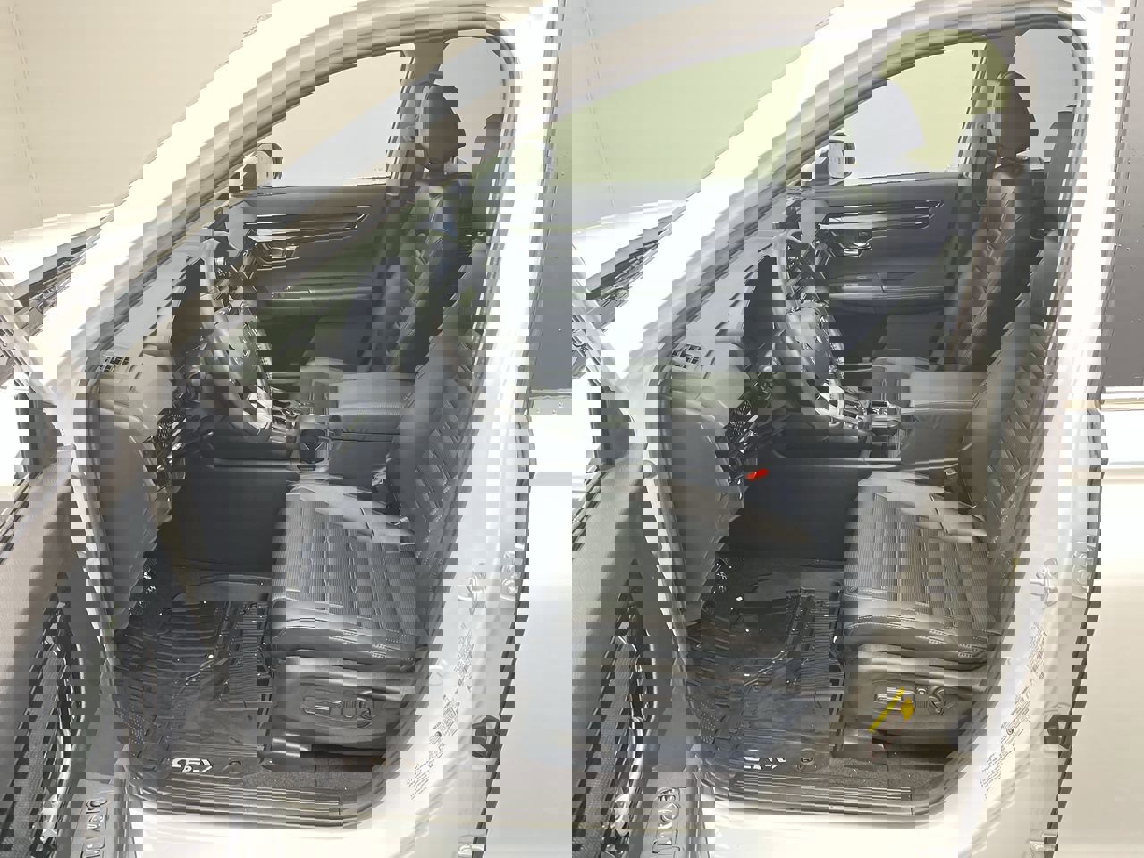 Used 2023 Honda CR-V EX-L image 9