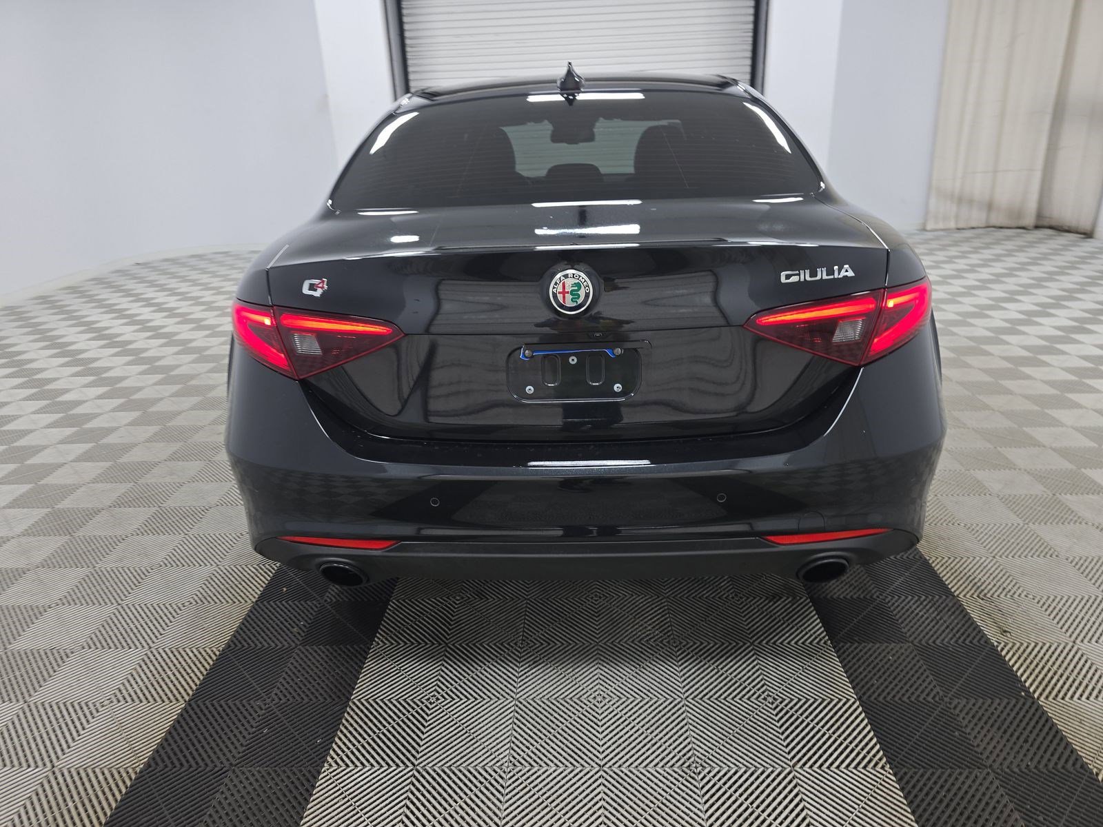 Used 2023 Alfa Romeo Giulia Sprint AWD/4WD image 5