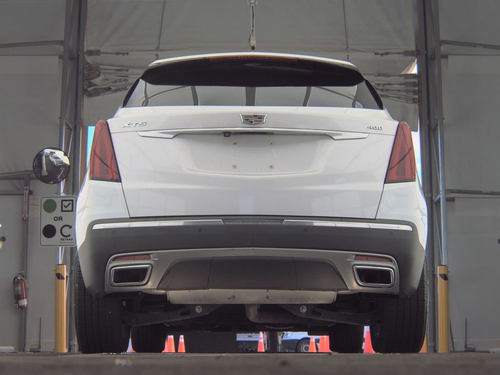 Used 2021 Cadillac XT5 Premium Luxury image 7