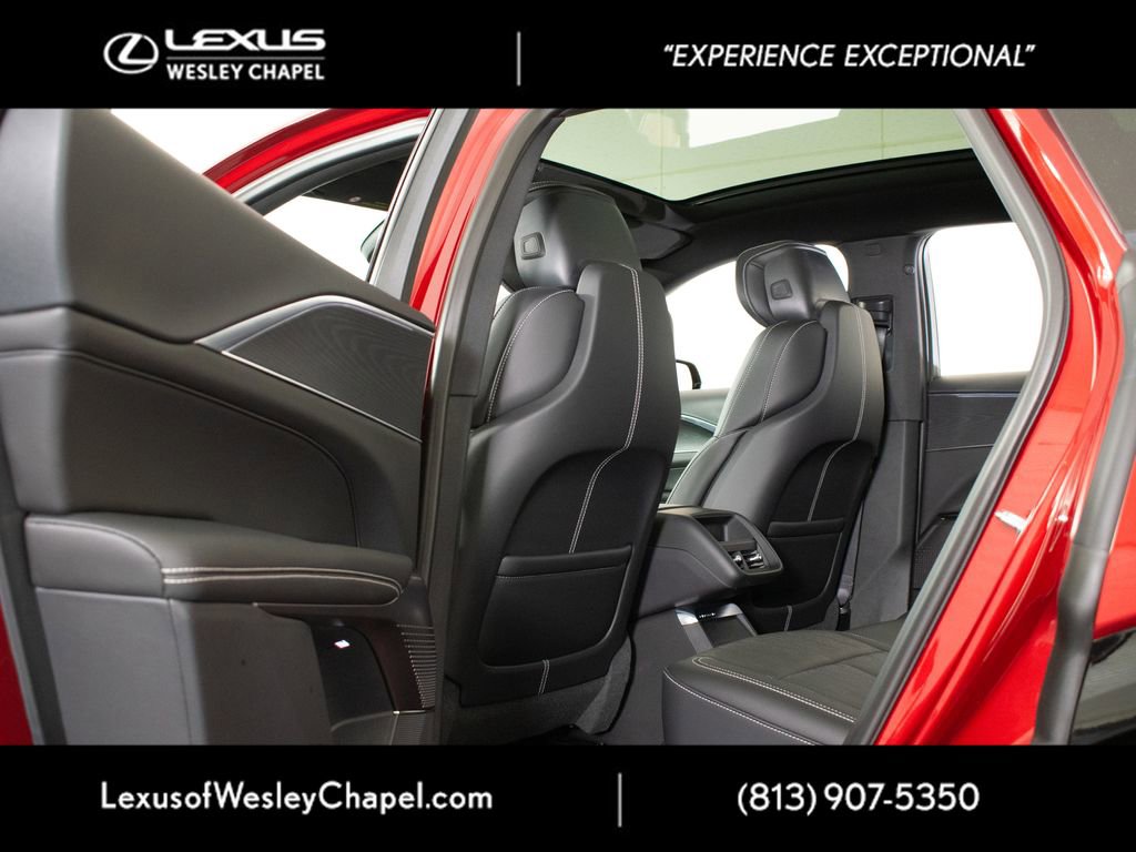 Used 2025 Cadillac Lyriq Luxury image 20