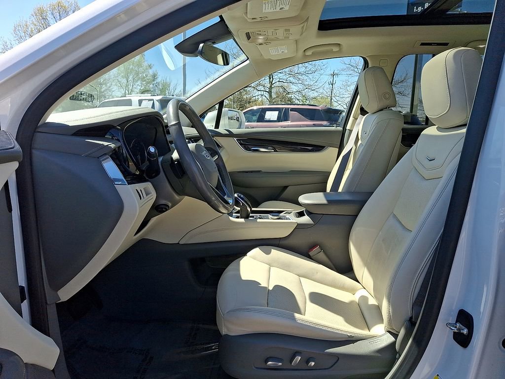 Used 2020 Cadillac XT6 Premium Luxury image 14