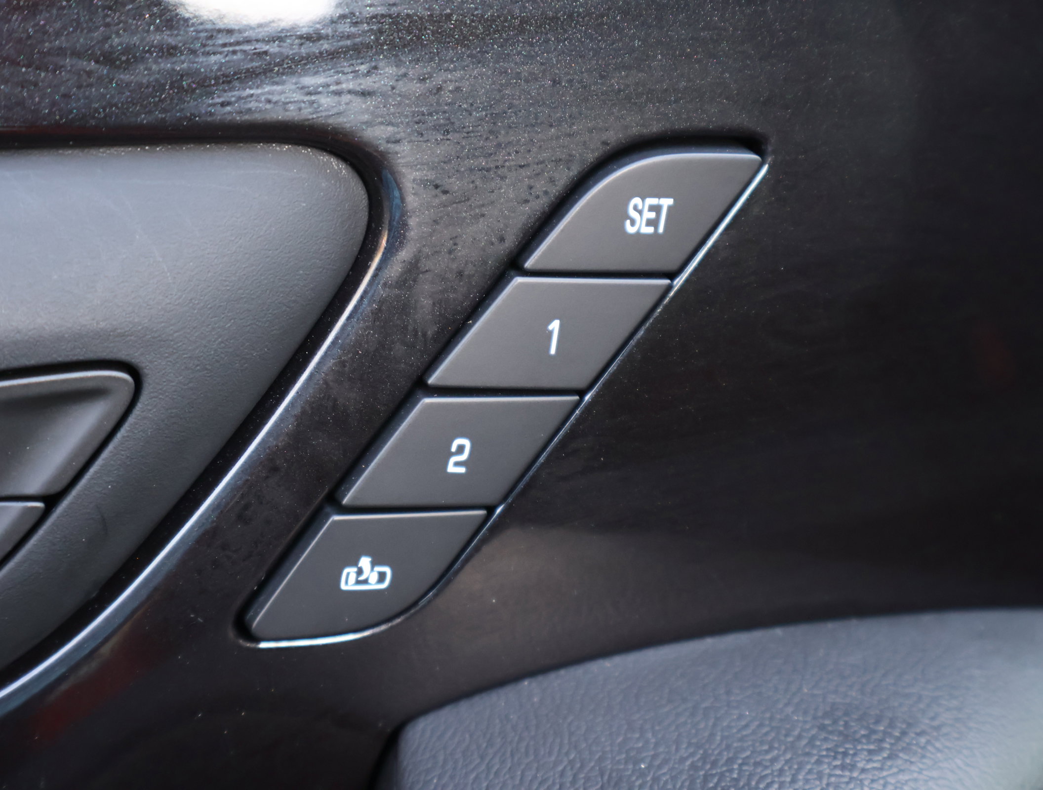 Used 2021 Chevrolet Blazer RS w/ Enhanced Convenience Package image 9