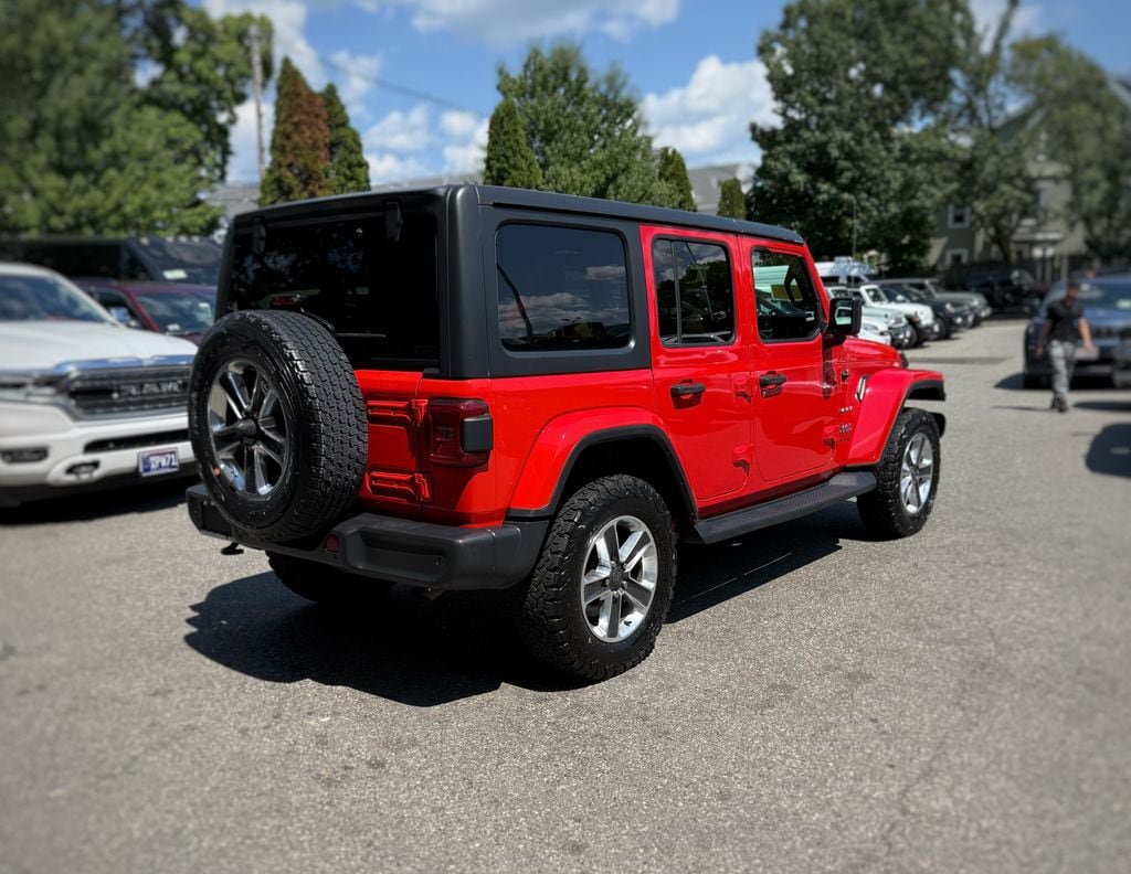 Used 2018 Jeep Wrangler Unlimited Sahara AWD/4WD image 8