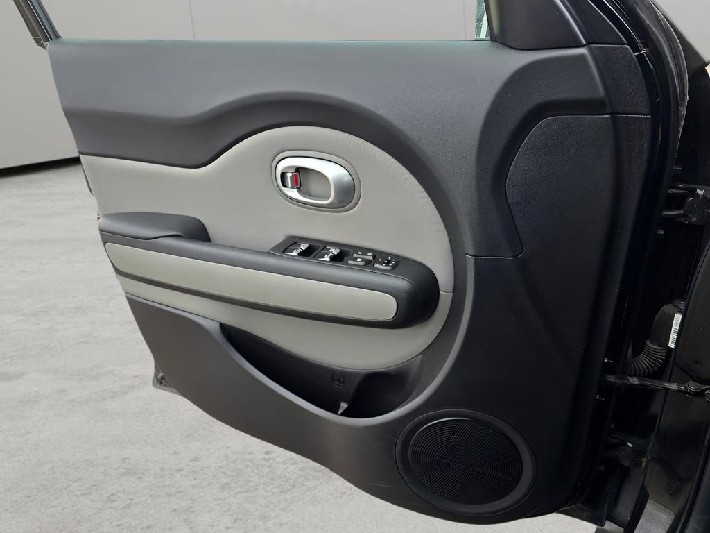 Used 2018 Kia Soul FWD image 14