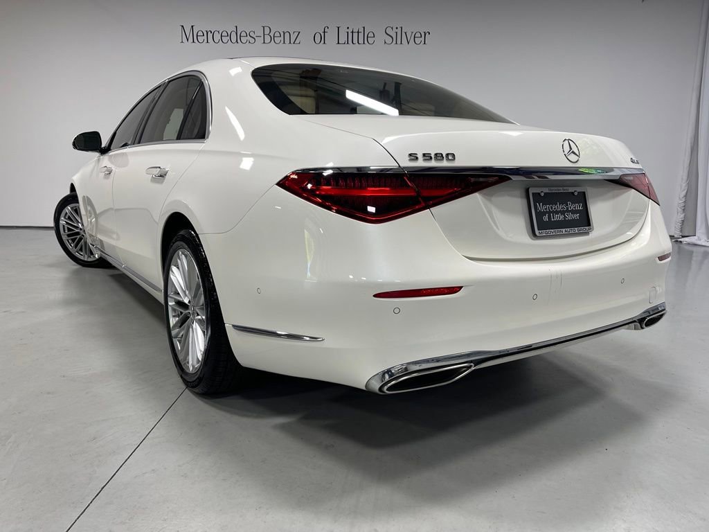Used 2023 Mercedes-Benz S 580 4MATIC Sedan image 3