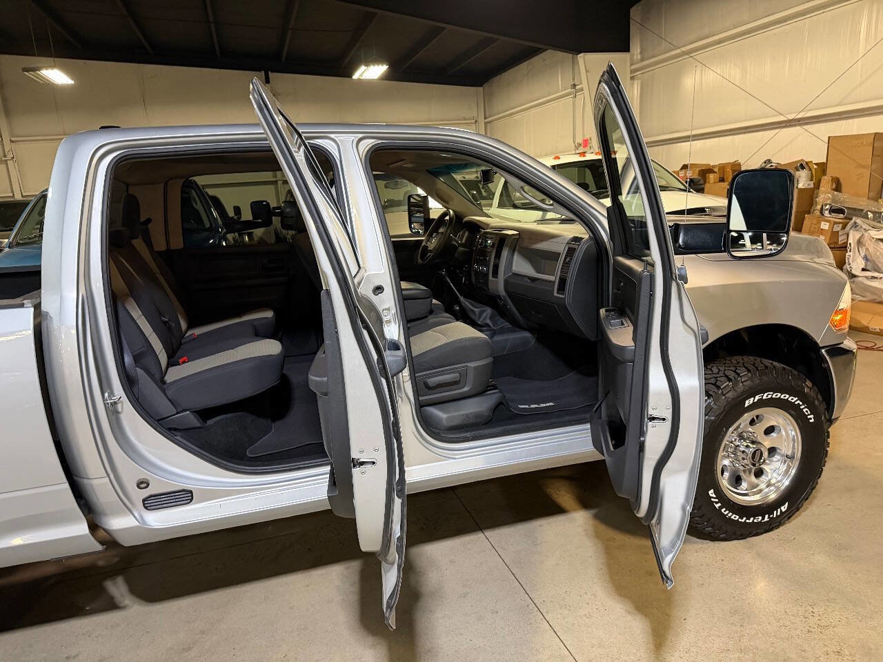 Used 2012 RAM 2500 ST w/ Chrome Appearance Group image 26