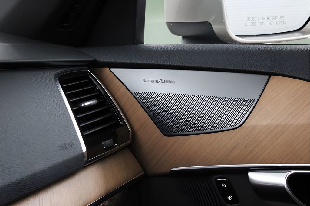 Used 2023 Volvo XC90 B5 Plus w/ Protection Package Premier image 36