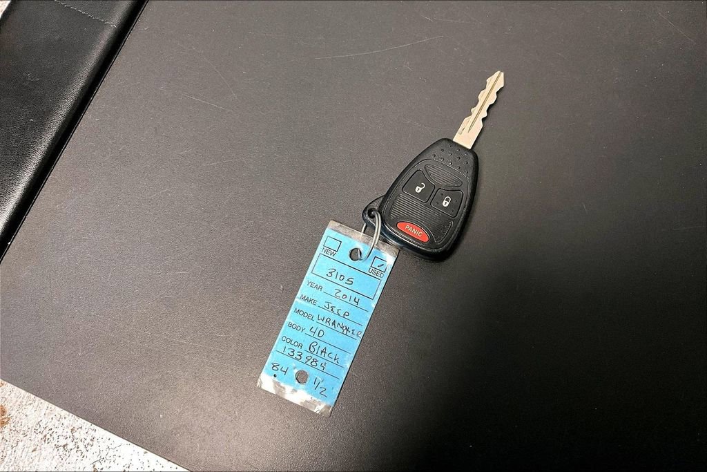 Used 2014 Jeep Wrangler Unlimited Sport w/ Power Convenience Group image 33