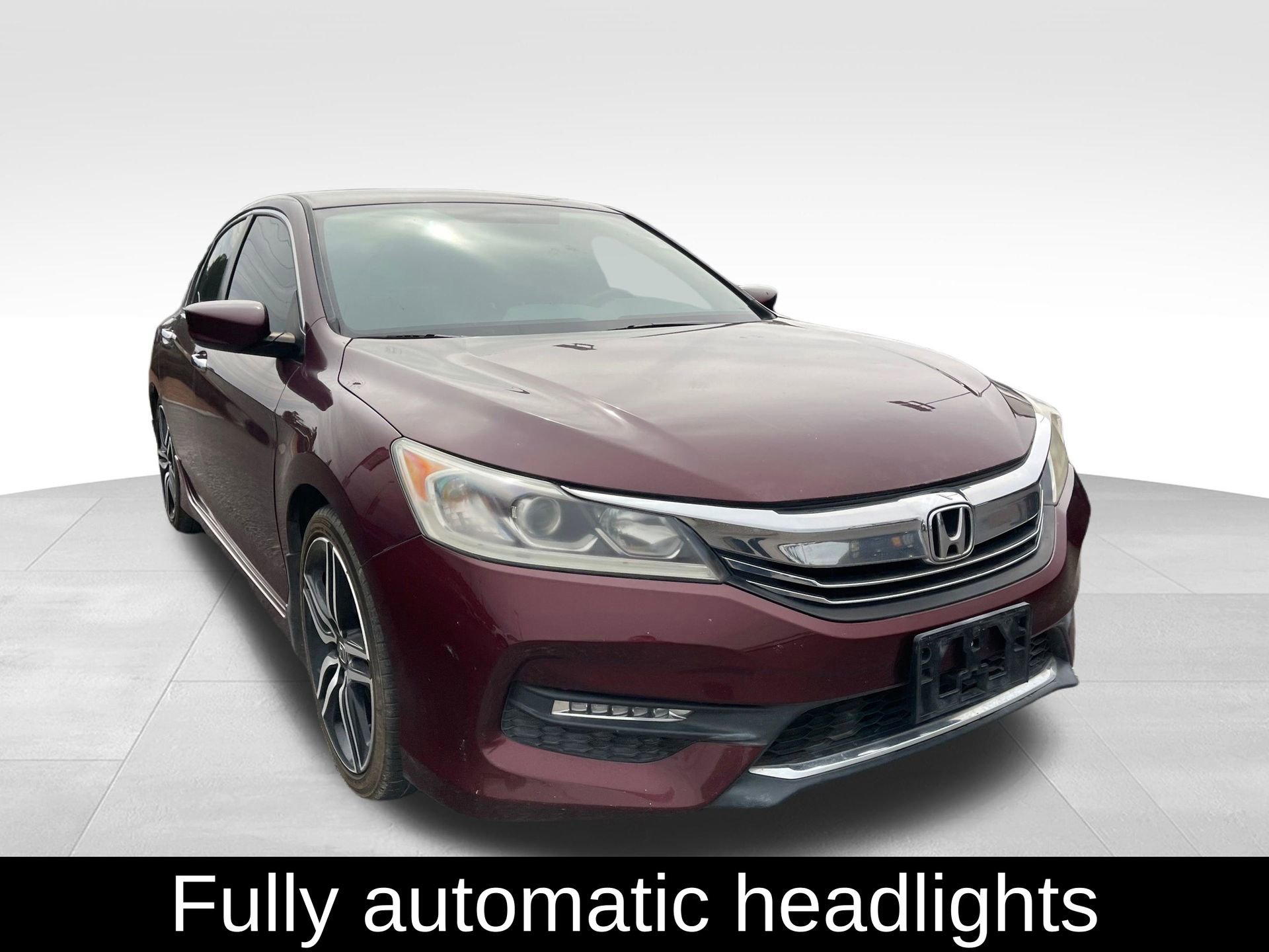 Used 2016 Honda Accord Sport image 3