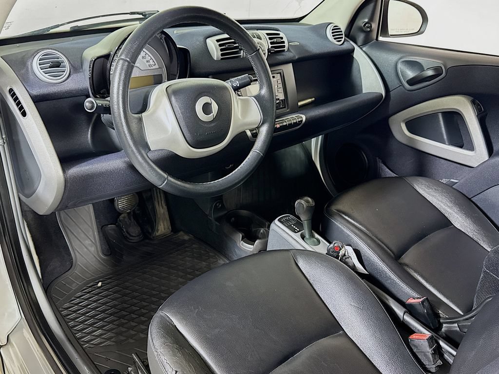 Used 2014 smart fortwo pure RWD image 7