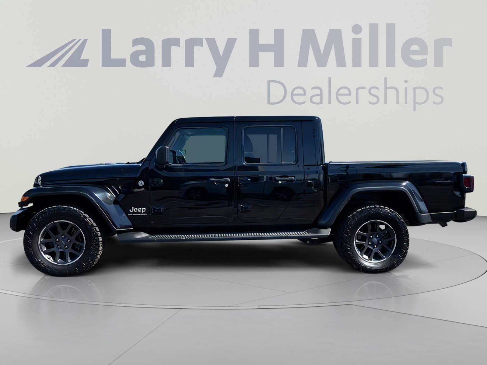 Used 2021 Jeep Gladiator Overland w/ Popular Equipment Package AWD/4WD image 3