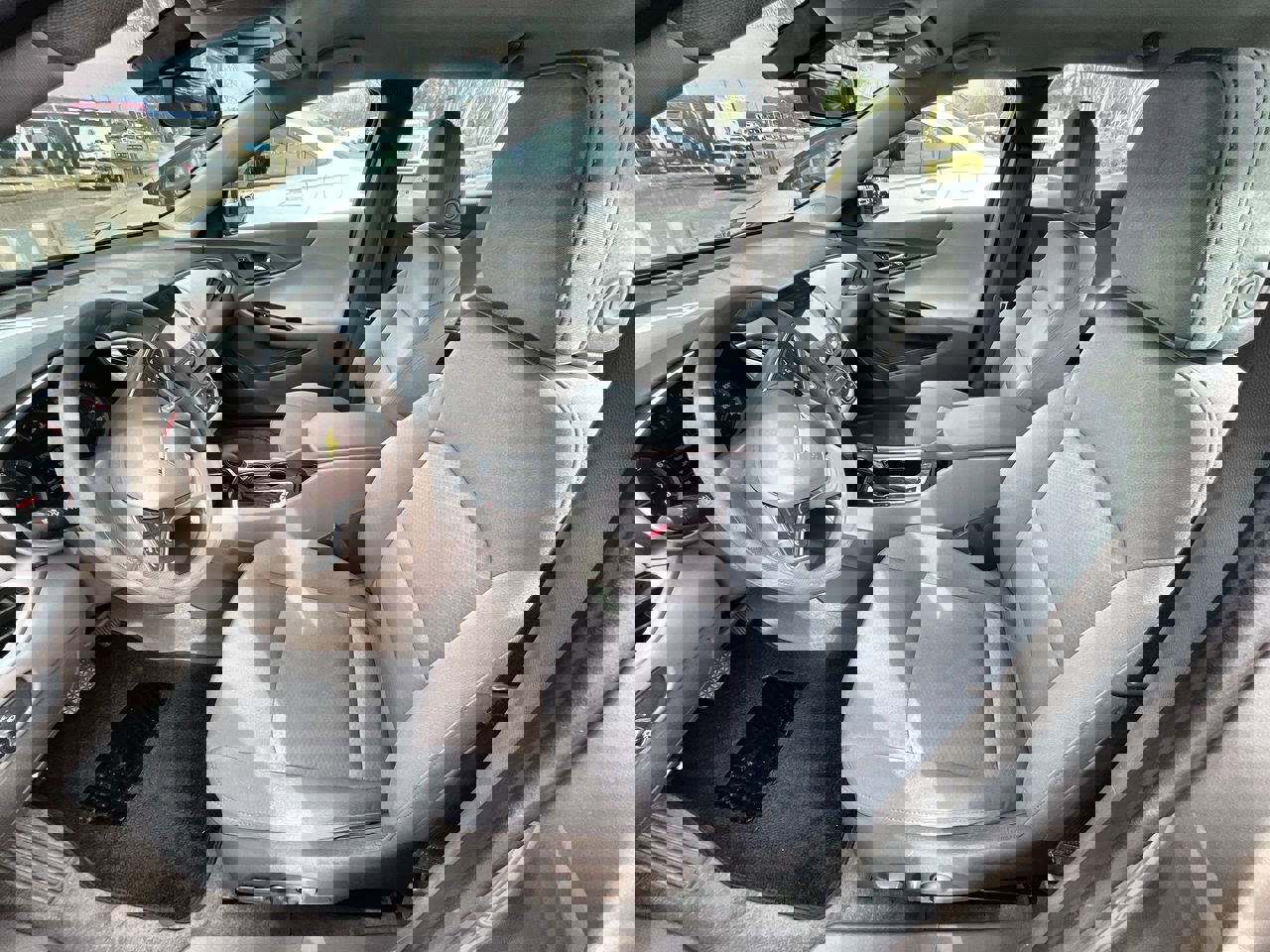 Used 2022 Chevrolet Malibu LT image 19