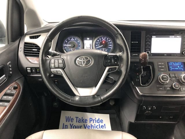 Used 2019 Toyota Sienna Limited Premium AWD/4WD image 15