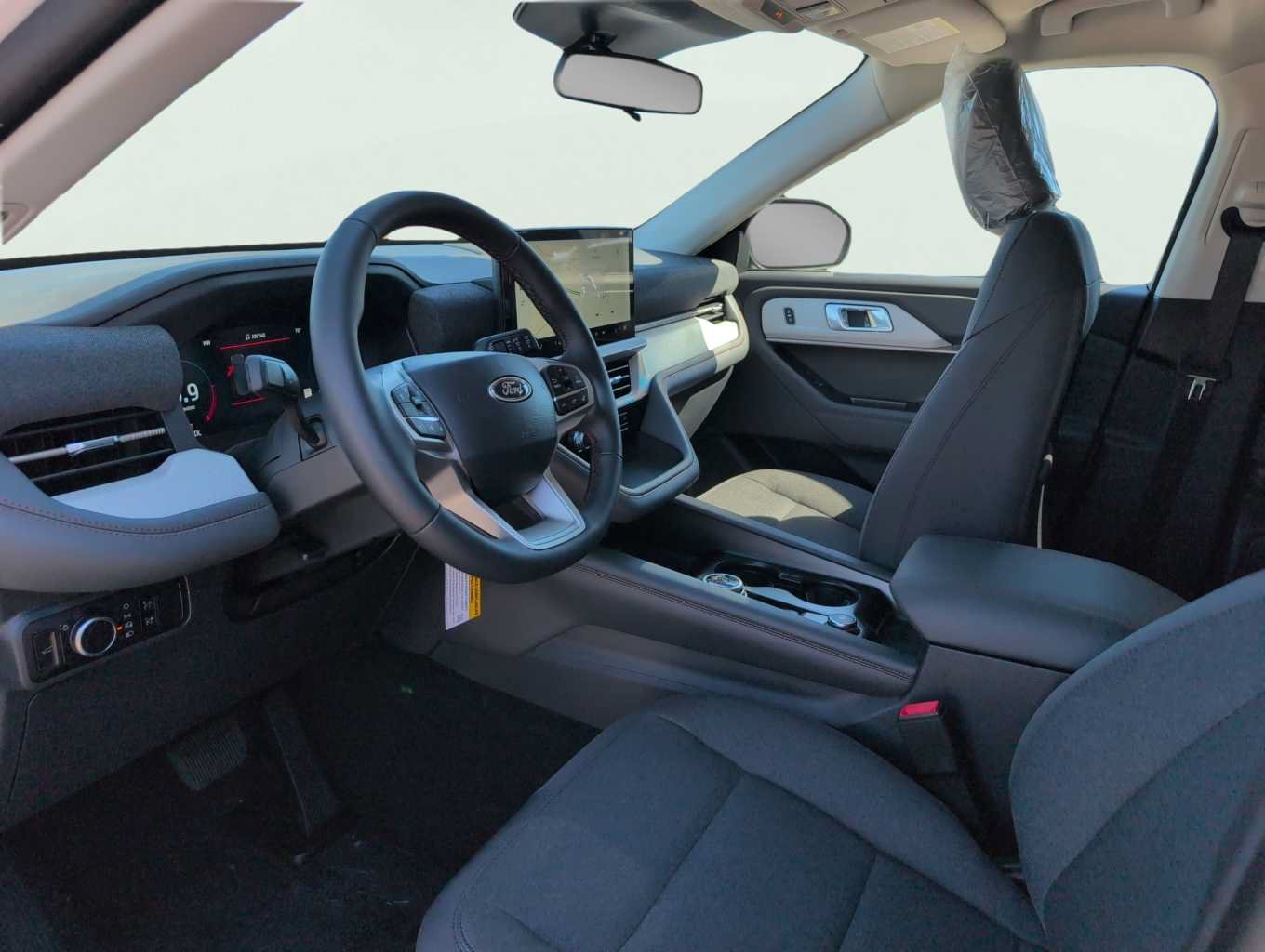 New 2026 Ford Explorer Active RWD image 8