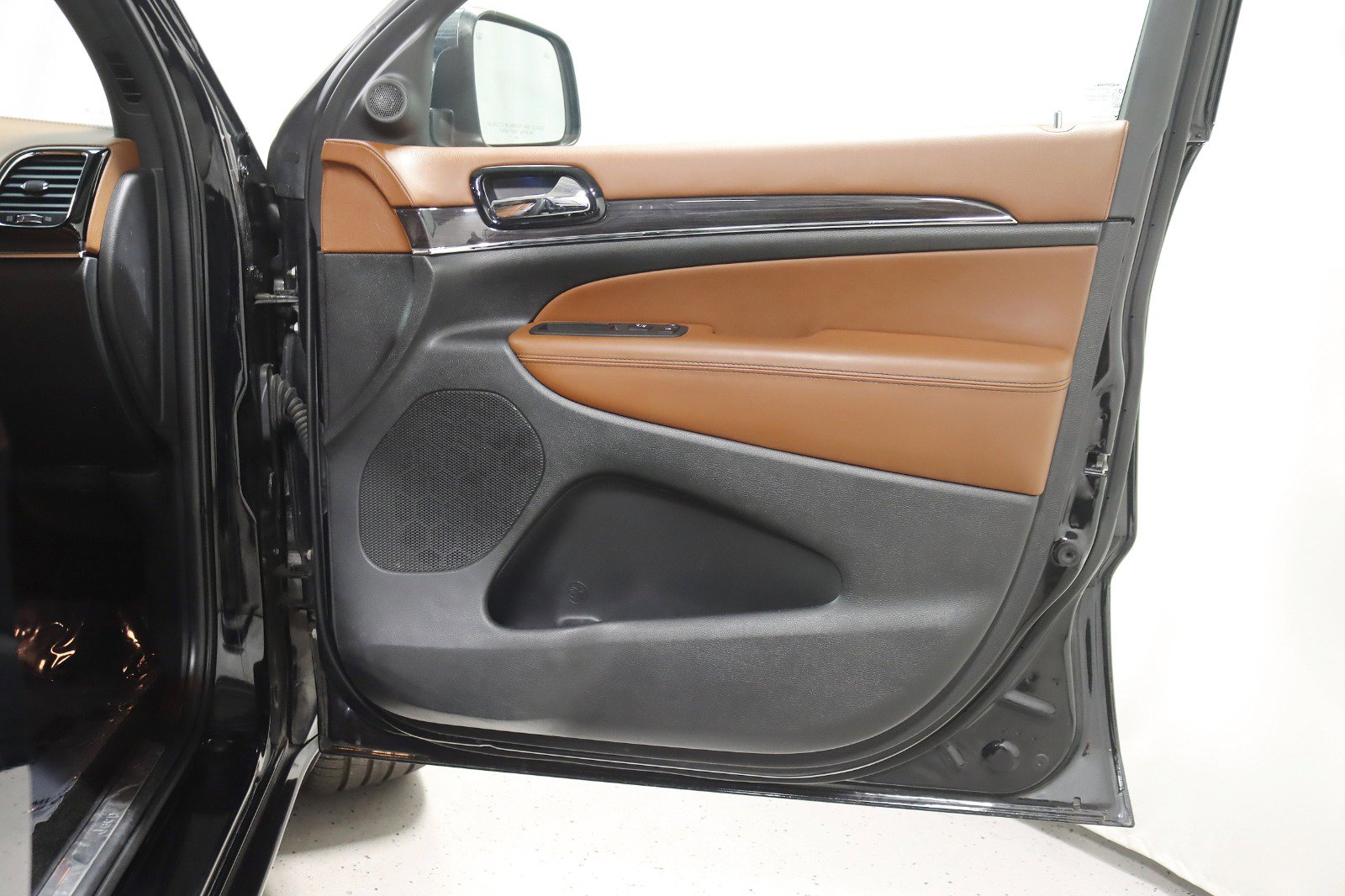 Used 2021 Jeep Grand Cherokee Overland image 33