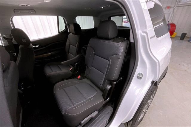 Used 2023 GMC Acadia SLE w/ Driver Convenience Package image 19