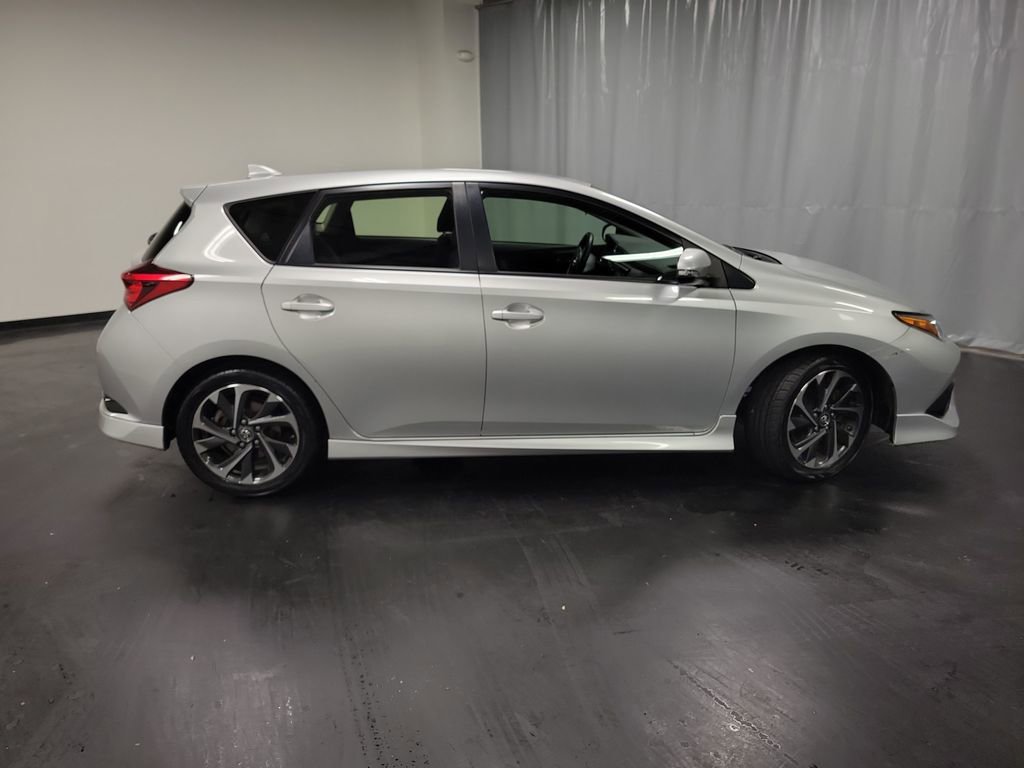 Used 2017 Toyota Corolla iM image 9