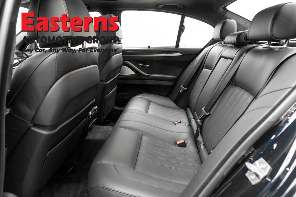 Used 2015 BMW M5 RWD image 62