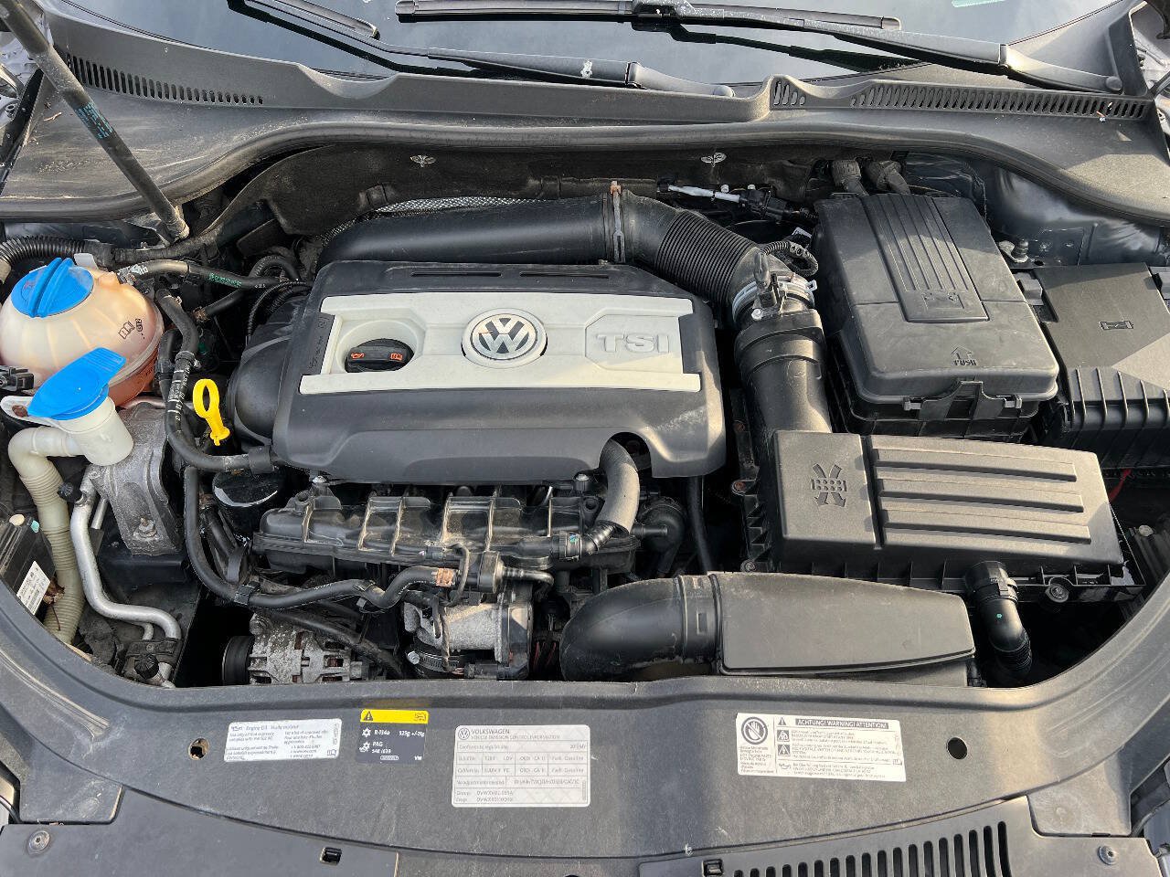 Used 2013 Volkswagen Eos Komfort FWD image 35