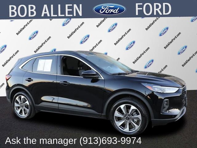 Used 2025 Ford Escape Platinum w/ Premium Technology Package image 1