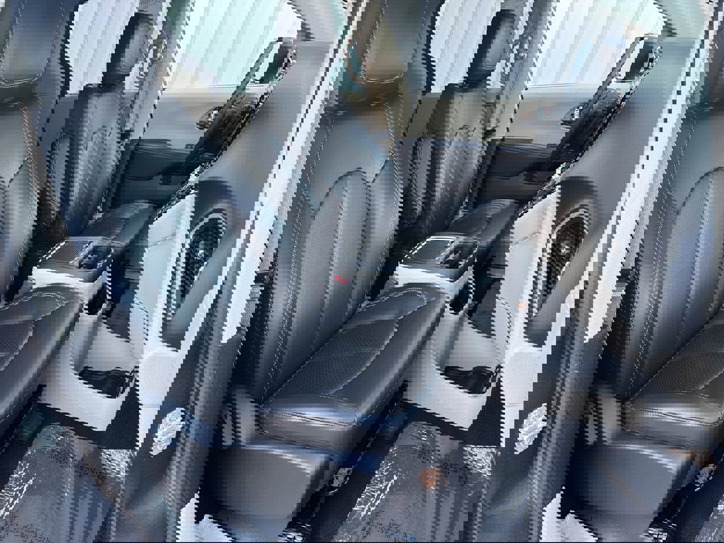 Used 2023 Chrysler Pacifica Touring-L image 15