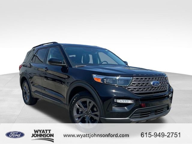 Certified 2023 Ford Explorer XLT w/ Equipment Group 202A AWD/4WD image 1