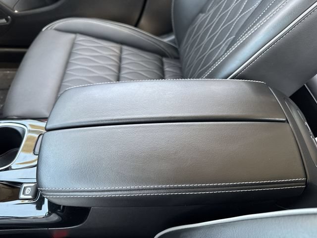 Used 2022 Buick Envision Avenir w/ Technology Package II FWD image 21