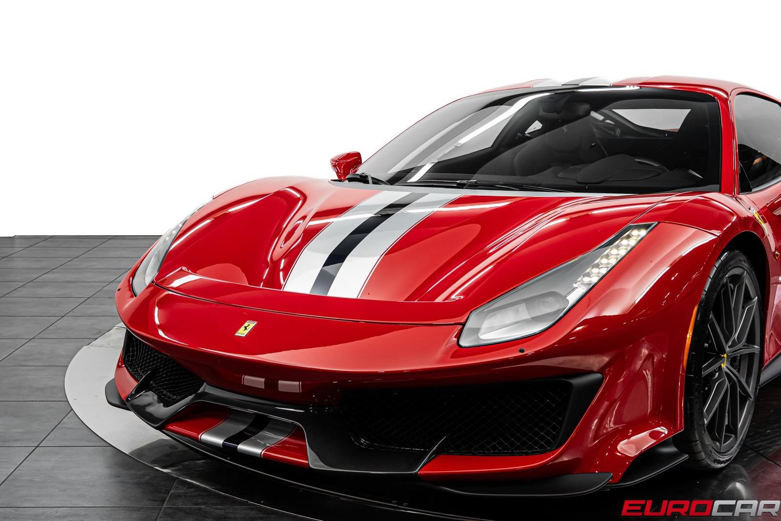 Used 2019 Ferrari 488 Pista Coupe RWD image 13