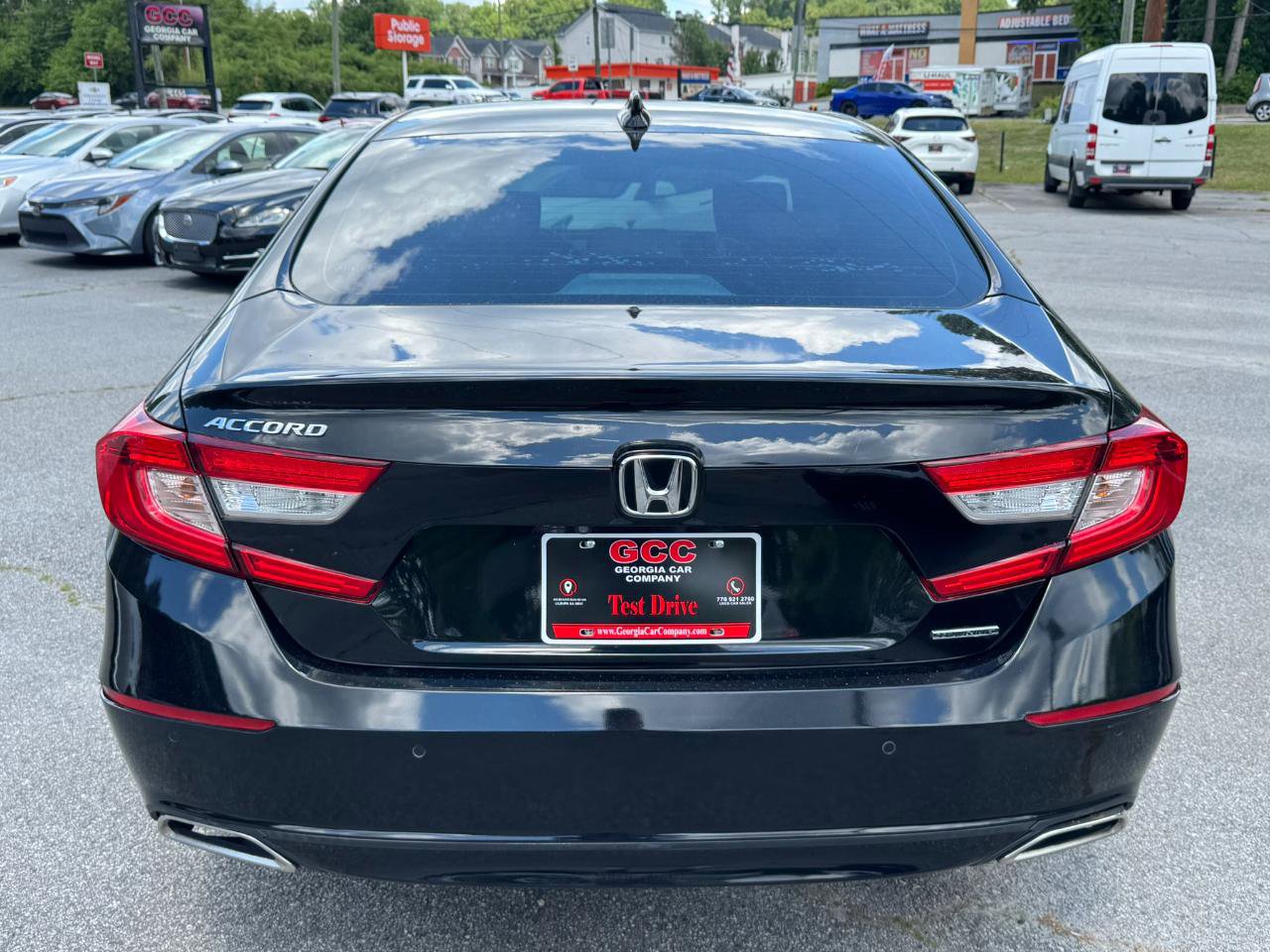 Used 2018 Honda Accord Touring image 6