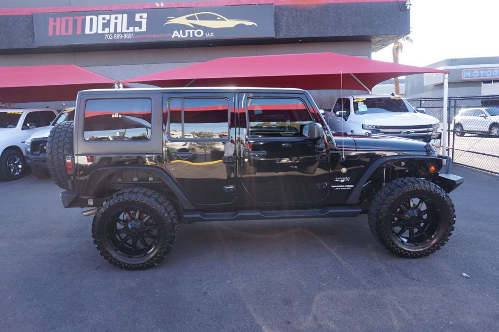 Used 2018 Jeep Wrangler Unlimited Sahara AWD/4WD image 5