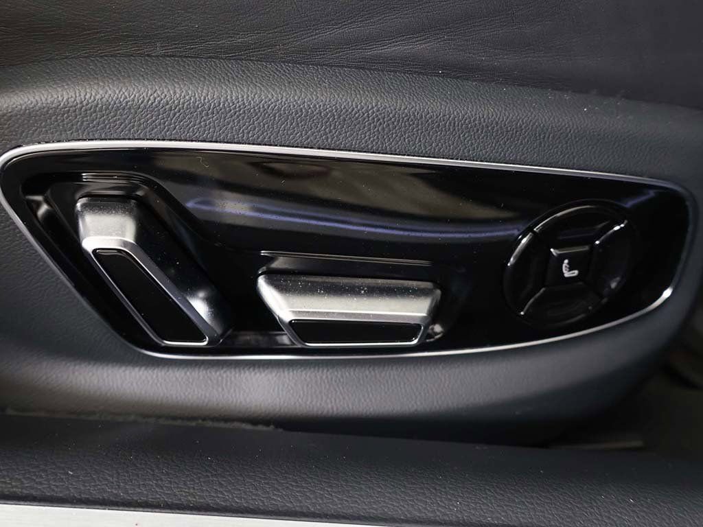 Used 2023 Audi S8 w/ S8 Black Optic Plus Package image 36