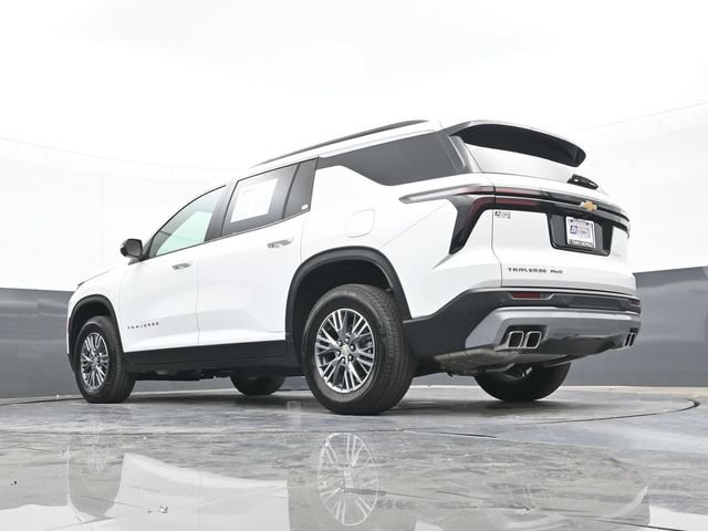 Used 2025 Chevrolet Traverse LT w/ Driver Confidence Package AWD/4WD image 46