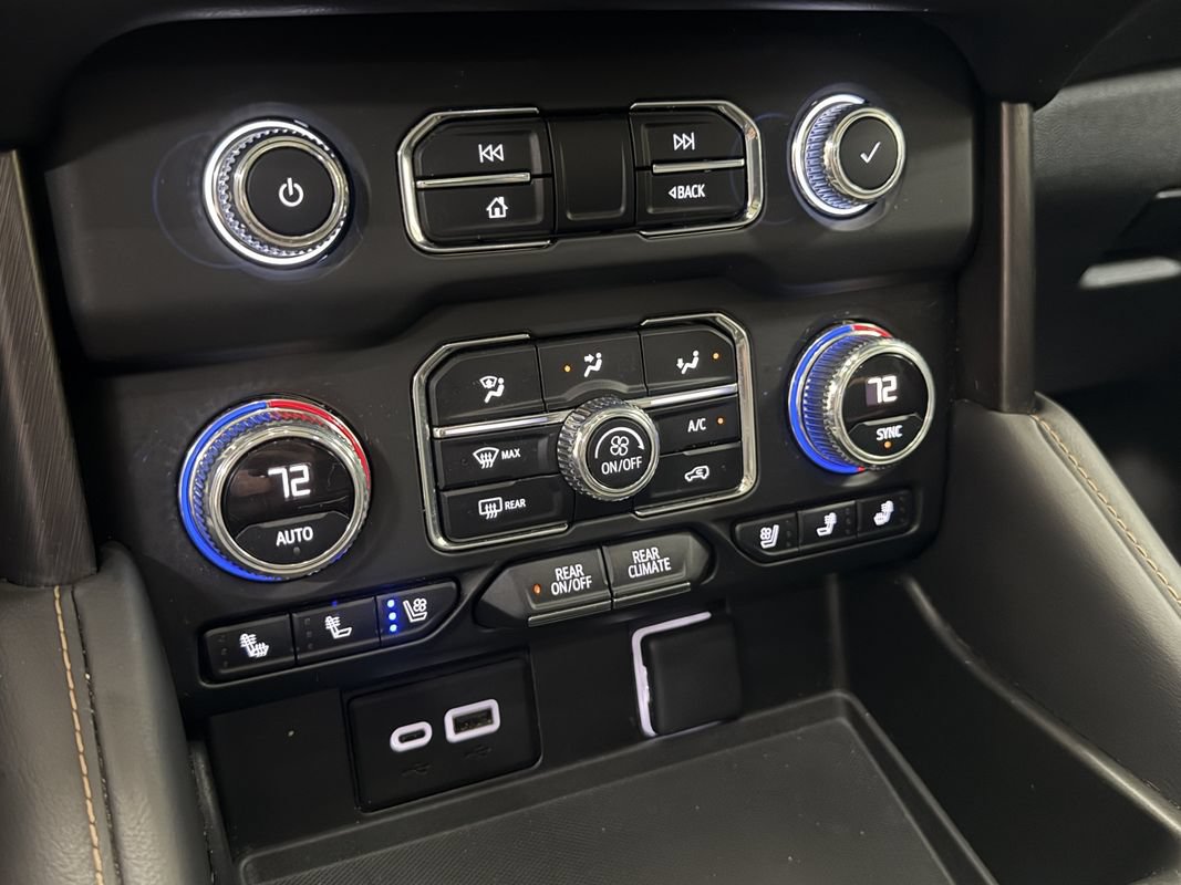 Used 2023 GMC Yukon AT4 w/ Technology Package AWD/4WD image 14