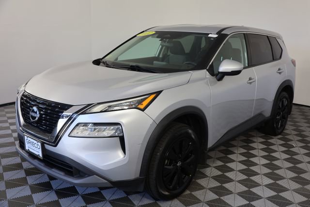 Used 2022 Nissan Rogue SV image 4