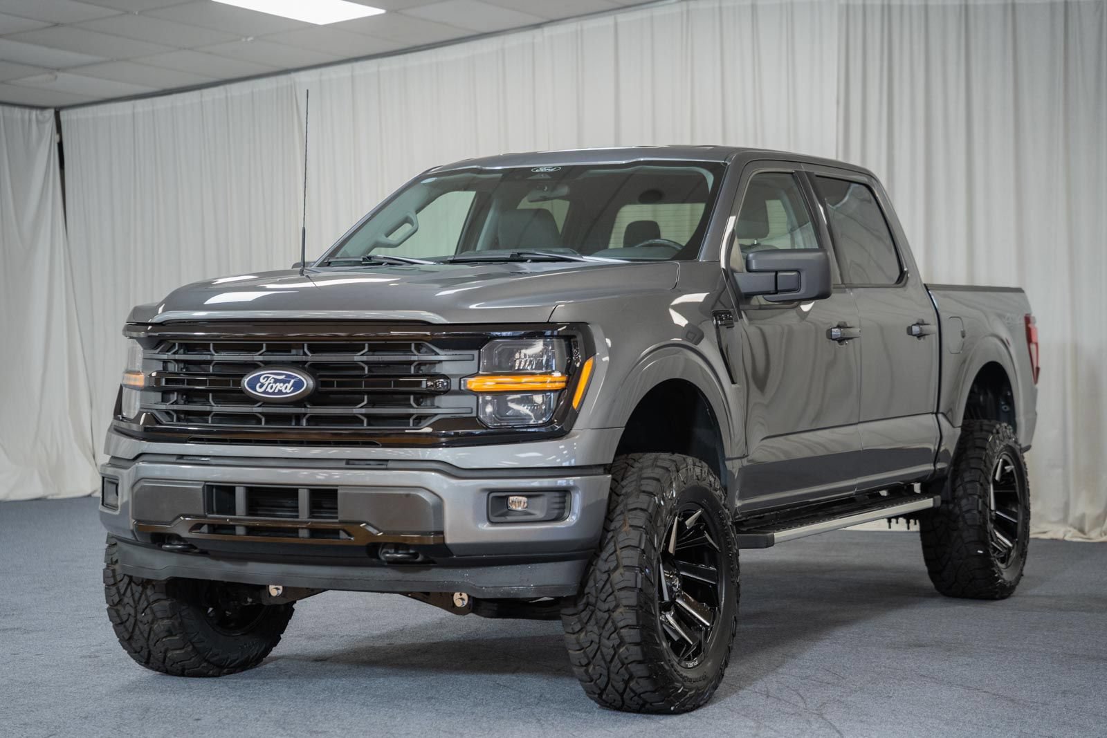 Used 2025 Ford F150 XLT w/ Equipment Group 301A Standard AWD/4WD image 3
