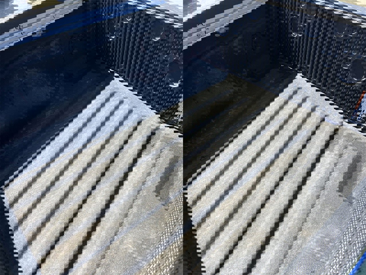 Certified 2025 Nissan Frontier SV w/ SV Convenience Package image 7