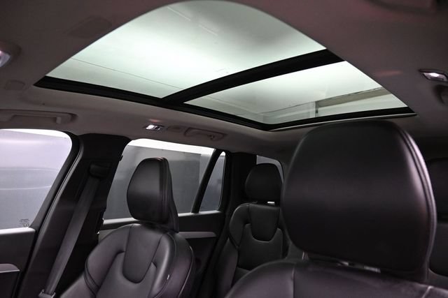 Used 2022 Volvo XC90 T5 Momentum AWD/4WD image 28