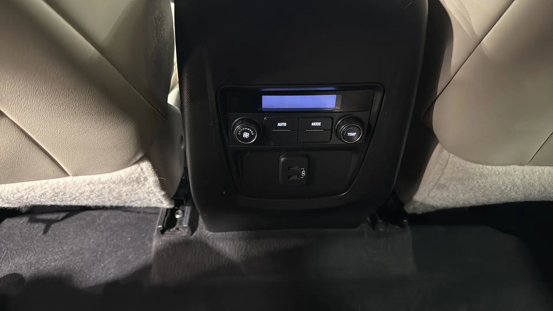 Used 2020 Buick Enclave Essence FWD image 29