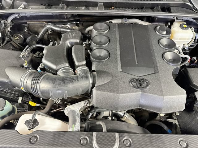 Used 2018 Toyota 4Runner SR5 Premium AWD/4WD image 32