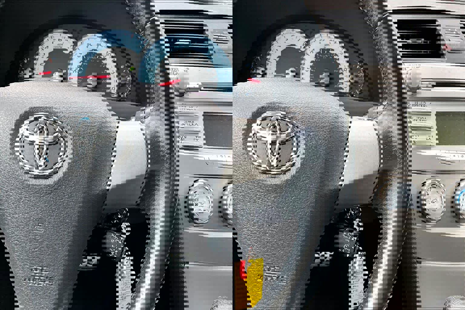 Used 2010 Toyota Camry SE image 22