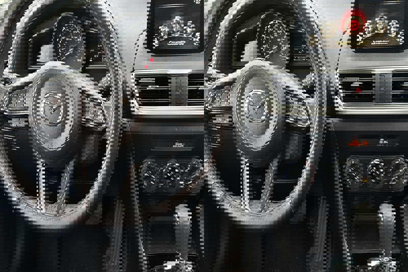 Used 2018 MAZDA MAZDA3 Sport image 14