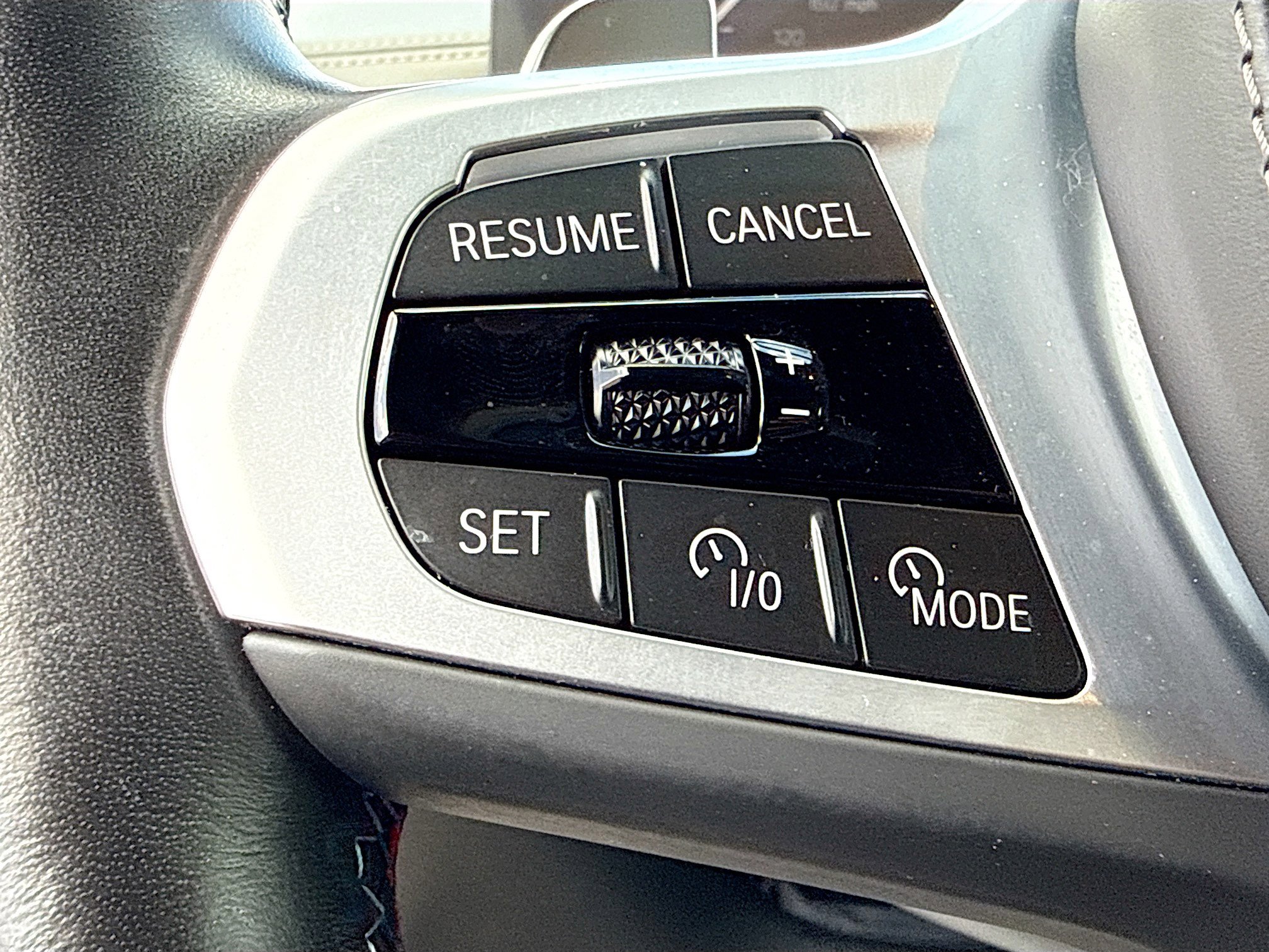 Used 2023 BMW X7 M60i w/ Executive Package image 39