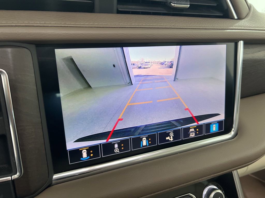 Used 2021 GMC Yukon XL Denali w/ Denali Premium Package image 13