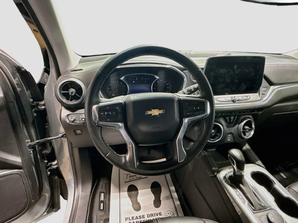 Used 2023 Chevrolet Blazer LT w/ Midnight/Sport Edition FWD image 11