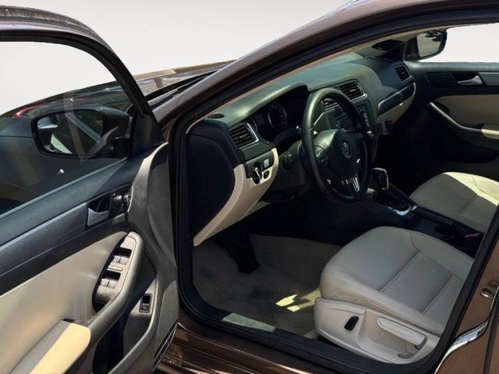 Used 2014 Volkswagen Jetta TDI FWD image 9