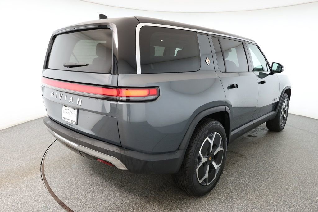 Used 2024 Rivian R1S Adventure image 4