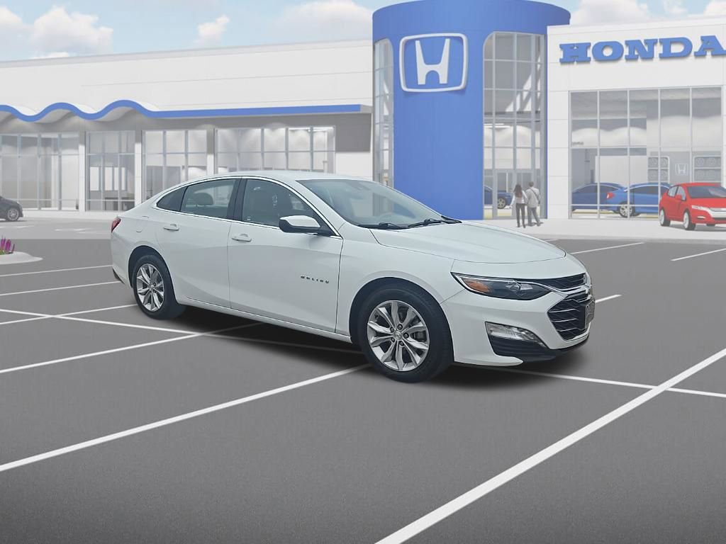 Used 2025 Chevrolet Malibu LT image 1