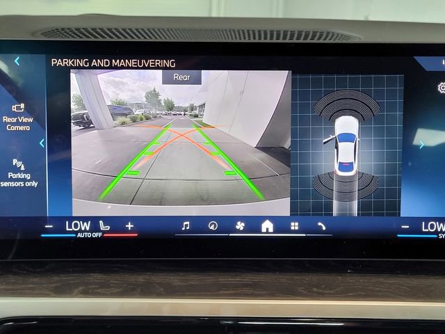 Used 2024 BMW i4 eDrive35 w/ Premium Package image 12