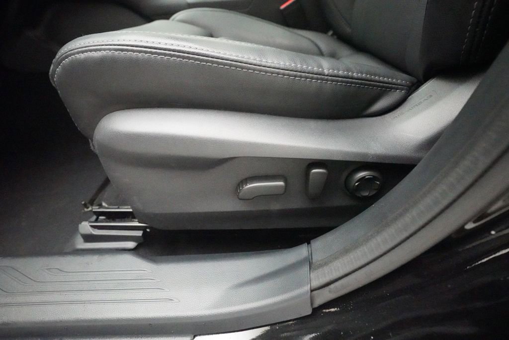 Certified 2025 Subaru Outback Limited image 29