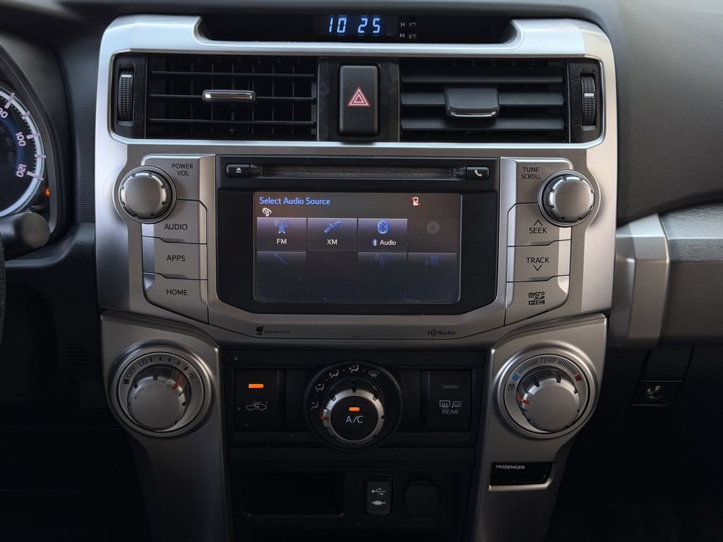 Used 2015 Toyota 4Runner SR5 AWD/4WD image 17
